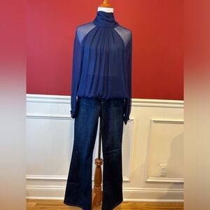 7 for All Mankind blouse, size XS. Tie around neck in back.